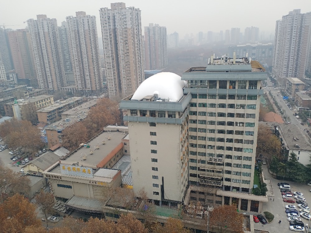 楼顶小黄片应用下载体育馆是一种新型的体育场馆建筑，在未来的发展中有着广阔的前景